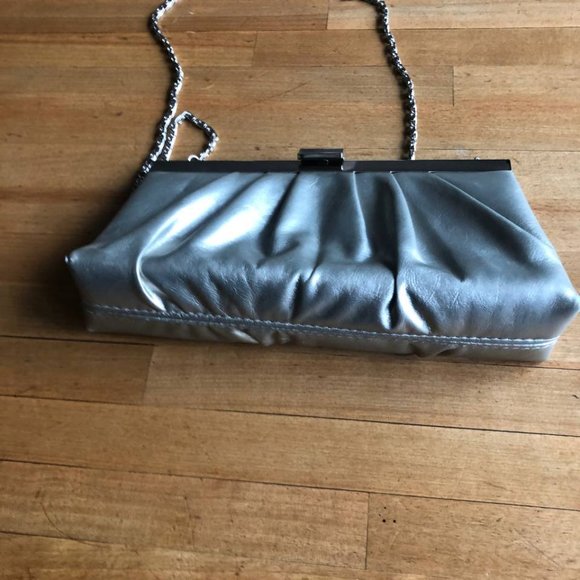 Jessica McClintock Purse Silver  Clutch - Picture 3 of 11